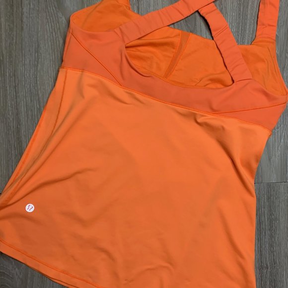 lululemon Cross Back Tank - EUC - 10 - Picture 7 of 9